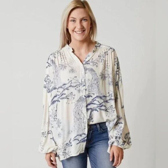 Free People Womens Size Small Oversized Cream Blue Floral Metallic Blooms Blouse - Picture 4 of 16